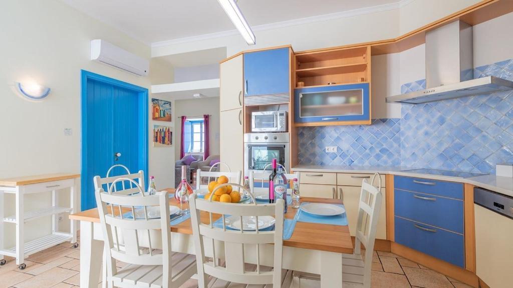 Refurbished Beachfront House, Pool, Ac, Wifi, Albufeira, Sea View Esterno foto