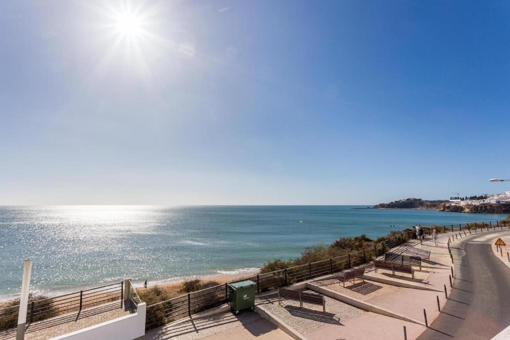 Refurbished Beachfront House, Pool, Ac, Wifi, Albufeira, Sea View Esterno foto