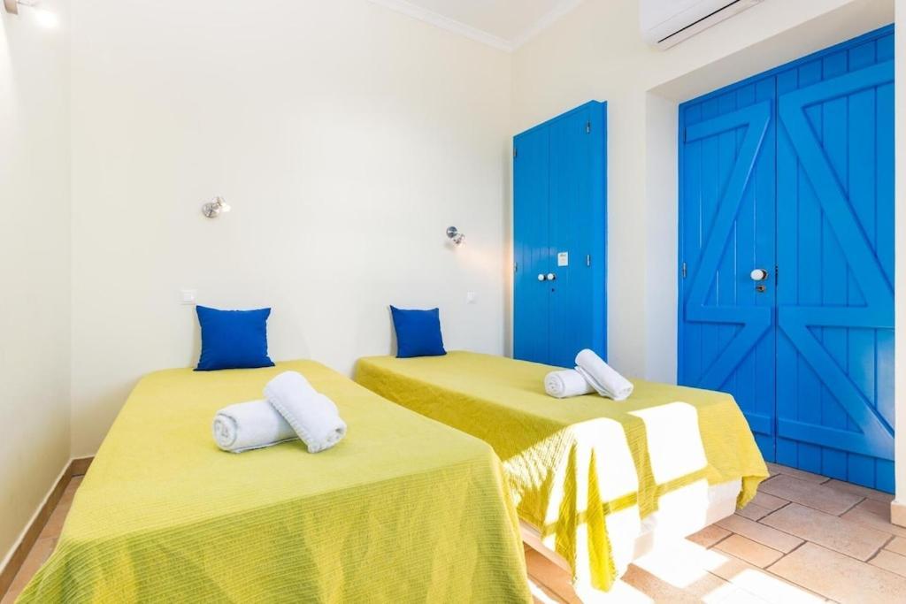 Refurbished Beachfront House, Pool, Ac, Wifi, Albufeira, Sea View Esterno foto